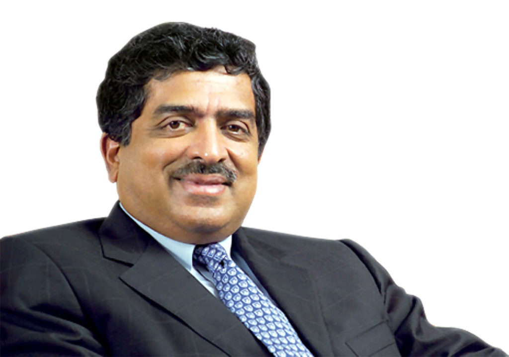 Nandan Nilekani hopes to achieve target of issuing 60 crore Aadhar numbers by 2014