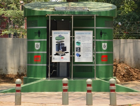 When in Delhi, get a smart card to use high-tech toilets