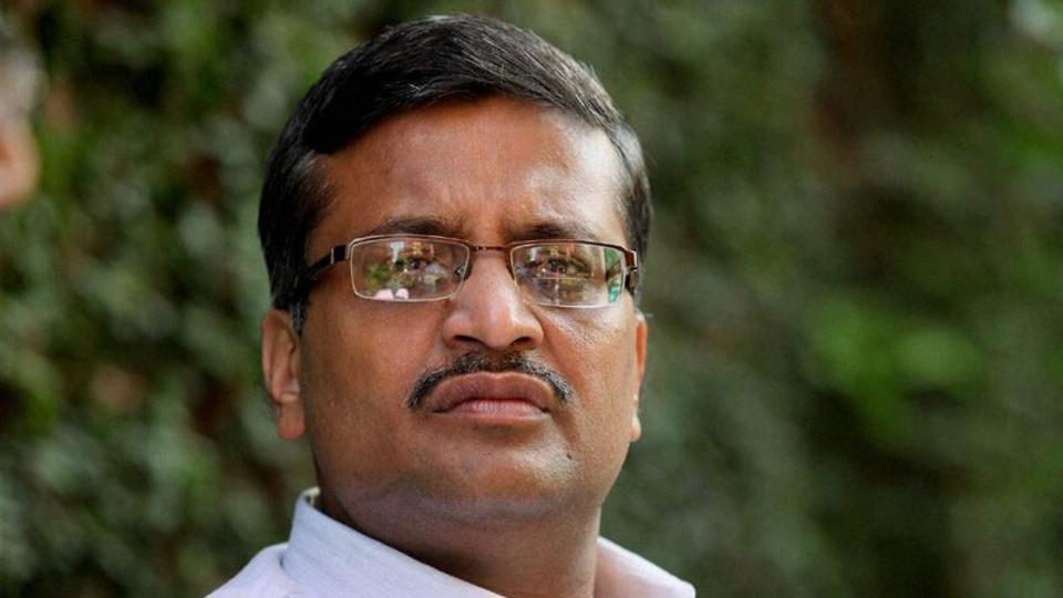 Bureaucrat Ashok Khemka transferred once again!