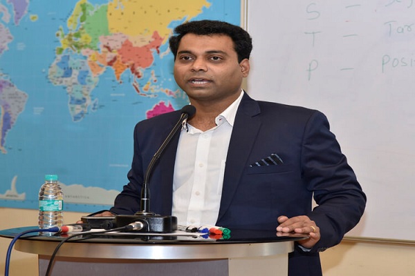 Sanket S Bhondve IAS appointed Personal Secretary to Nitin Gadkari