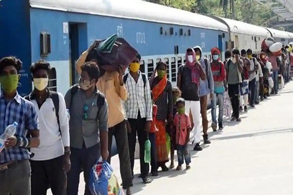 Maharashtra likely to allow cost-free transportation of migrants within the state