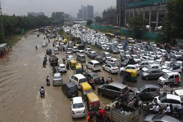 GMDA join hands with traffic police to prevent waterlogging & flooding