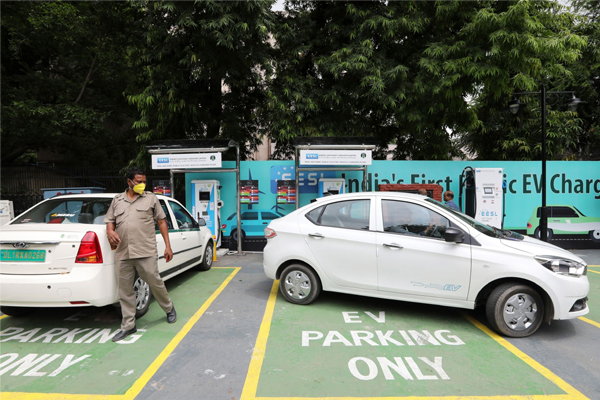 Strategising Delhi’s Transition Towards Low Carbon Mobility