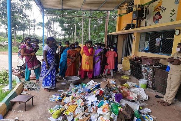 Karnataka to train 18,000 SHG women on solid waste management