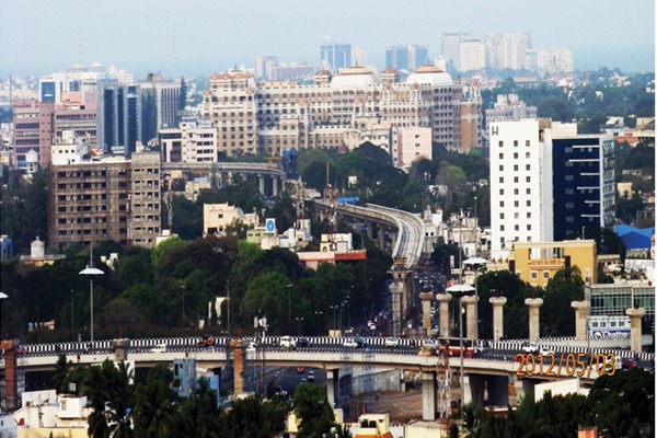 A city skyline crowded by buildings