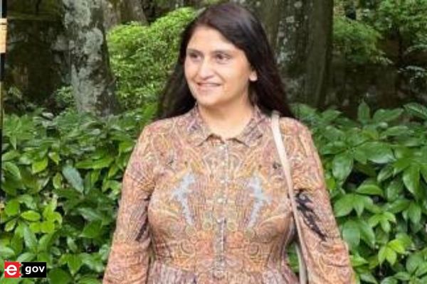 Mona Khandhar joins as Principal Secretary Economic Affairs