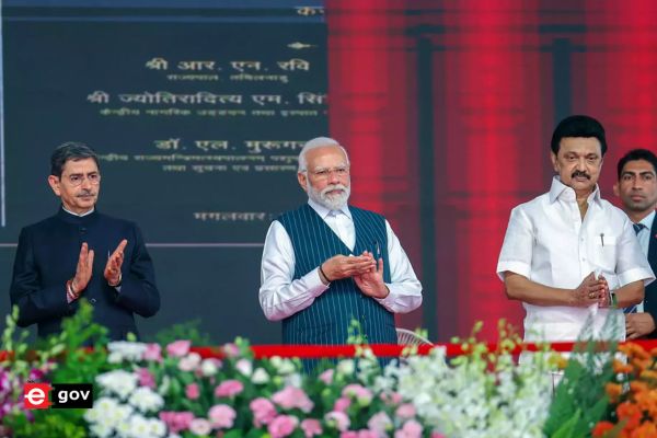 PM Modi inaugurates Petroleum and Natural Gas initiatives worth 9,000 Crore in Tamil Nadu