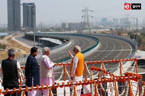 Prime Minister Modi unveils Rs 1 Lakh crore National Highway Projects