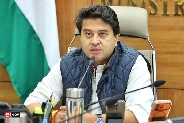 Scindia Announces New Telecom Security Reforms to Prepare India’s Networks for 2026