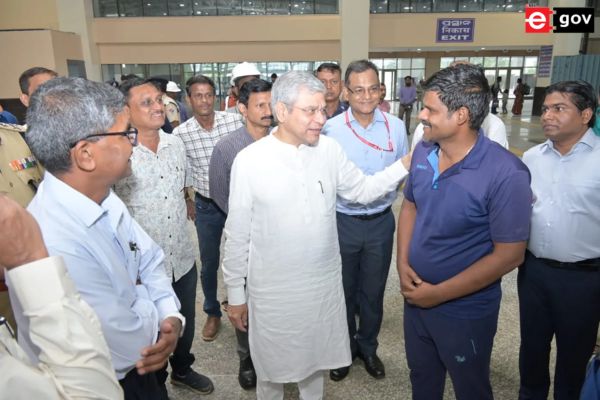 ₹90,000 Crore Rail Projects Underway in Odisha; Ashwini Vaishnaw Reviews Bhubaneswar Station Redevelopment